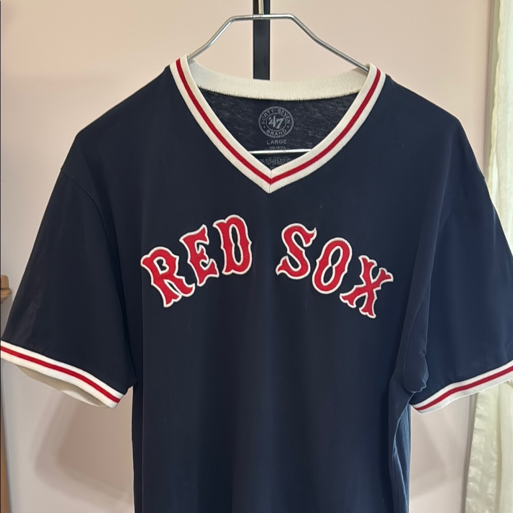 Boston Red Sox Navy V Neck T-shirt.  47 Brand. Women's Large